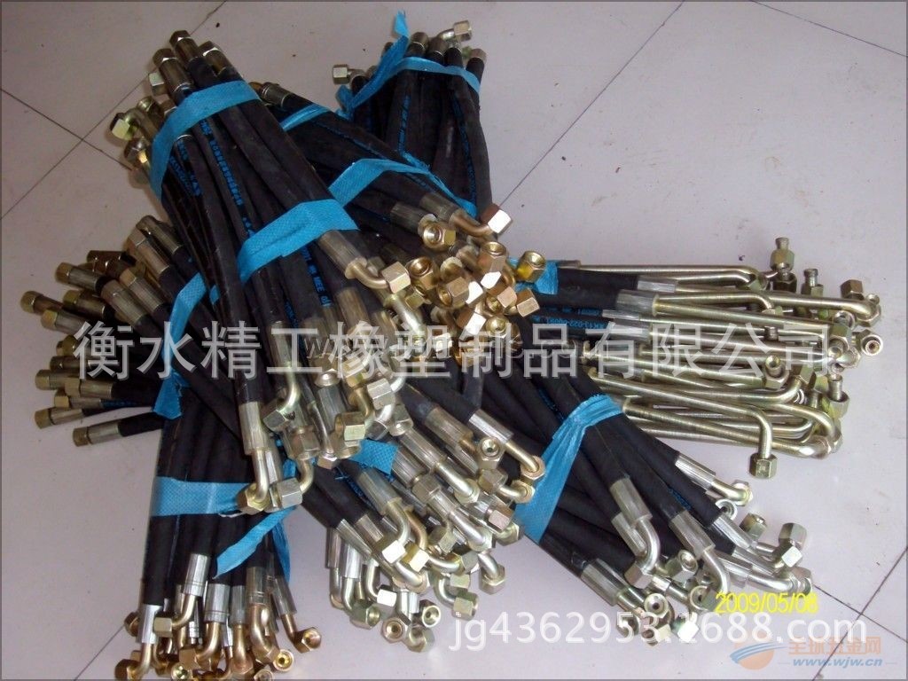 IMG110614154842765089
