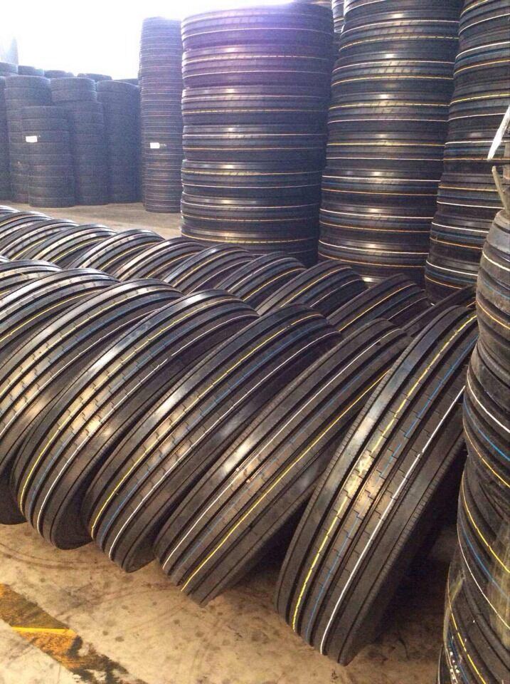 轮胎厂家批发生产 一级品 三包质量 轻卡载重汽车轮胎 12R22.5